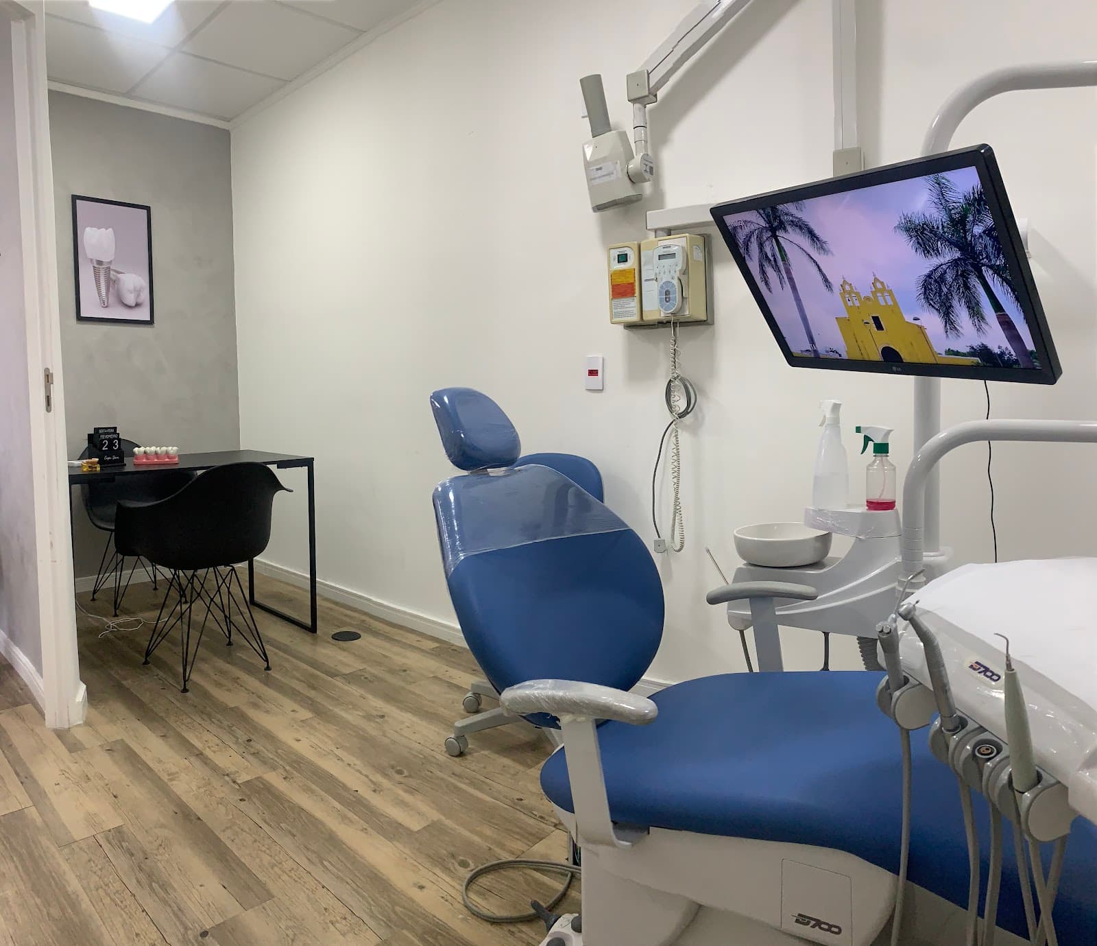 Sala de atendimento da Atos Odontologia Especializada
